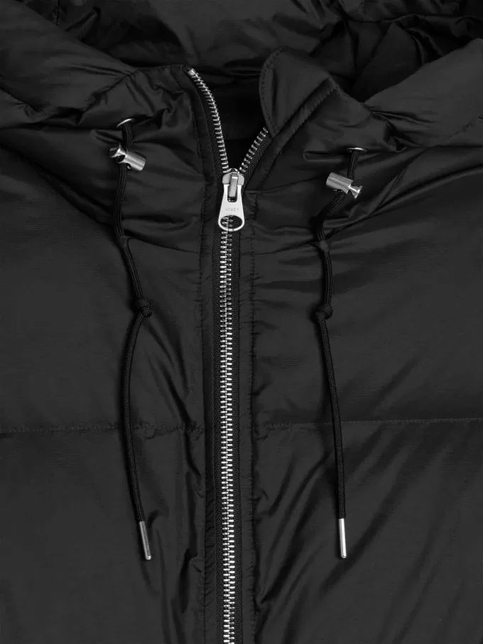 Abrigo largo de plumón reciclado Abrigo largo de plumón reciclado