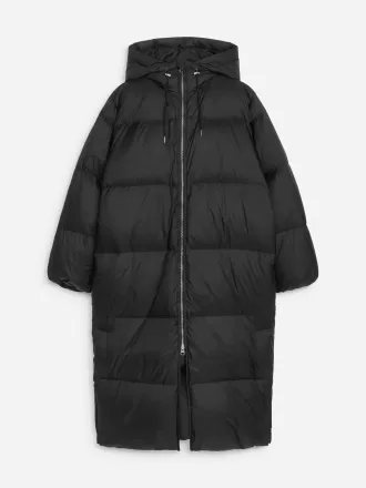 Abrigo largo de plumón reciclado
