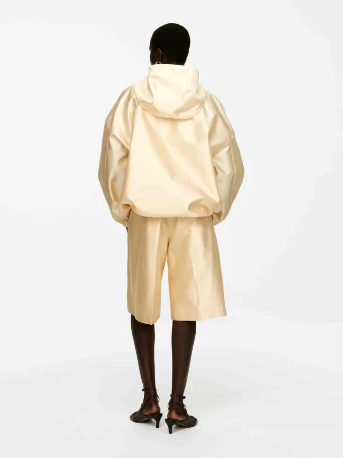 Anorak con capucha Anorak con capucha