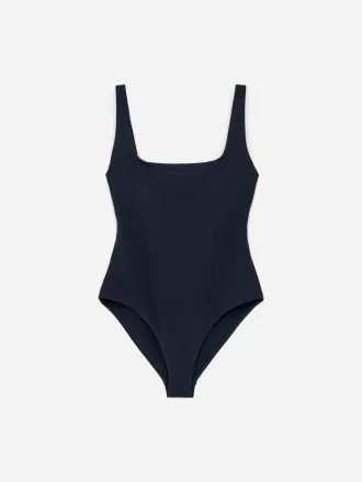 Bañador arrugado con cuello cuadrado