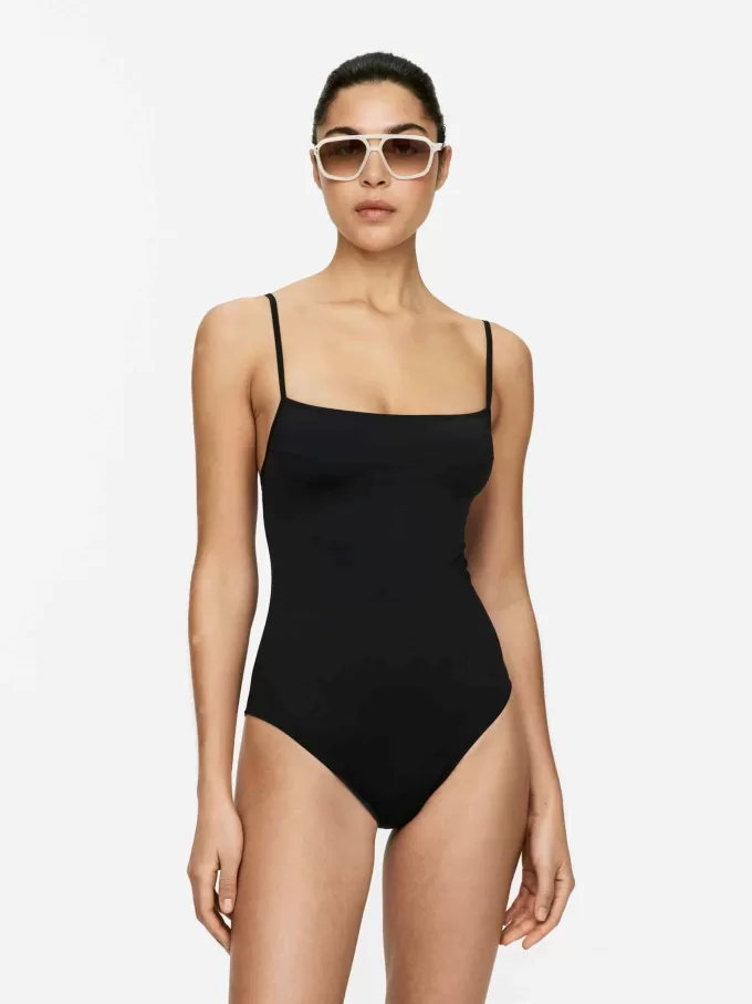 Bañador con cuello cuadrado Bañador con cuello cuadrado