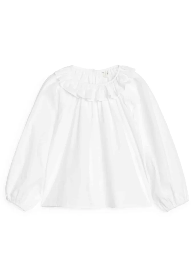 Blusa con cuello con volantes Blusa con cuello con volantes