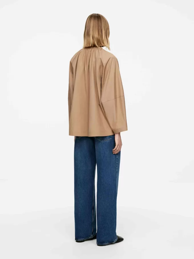 Blusa con lazo al frente Blusa con lazo al frente