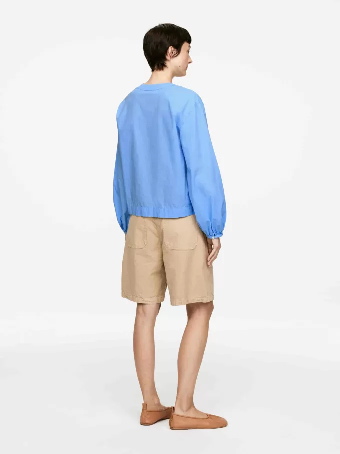 Blusa con lazo delantero Blusa con lazo delantero