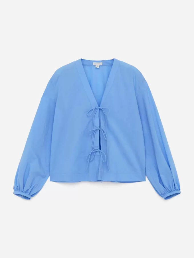 Blusa con lazo delantero Blusa con lazo delantero