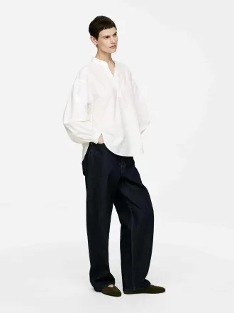 Blusa con mangas voluminosas