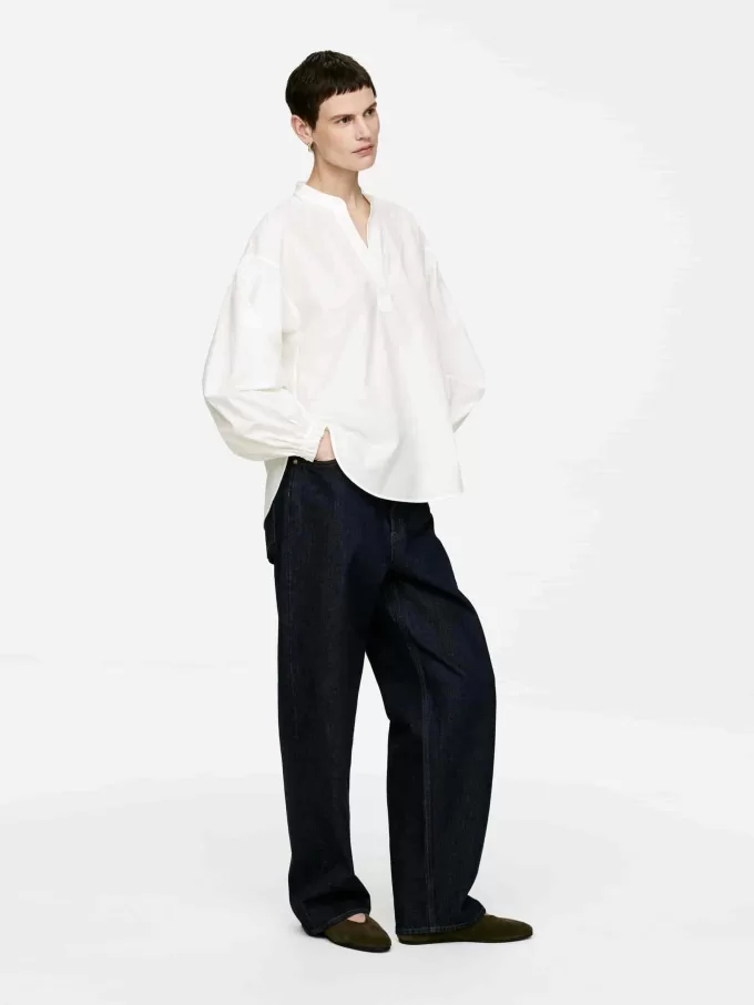 Blusa con mangas voluminosas Blusa con mangas voluminosas