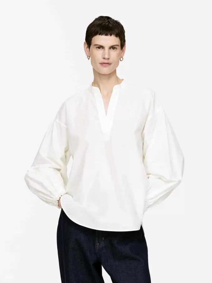 Blusa con mangas voluminosas Blusa con mangas voluminosas