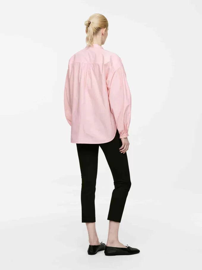 Blusa con mangas voluminosas Blusa con mangas voluminosas