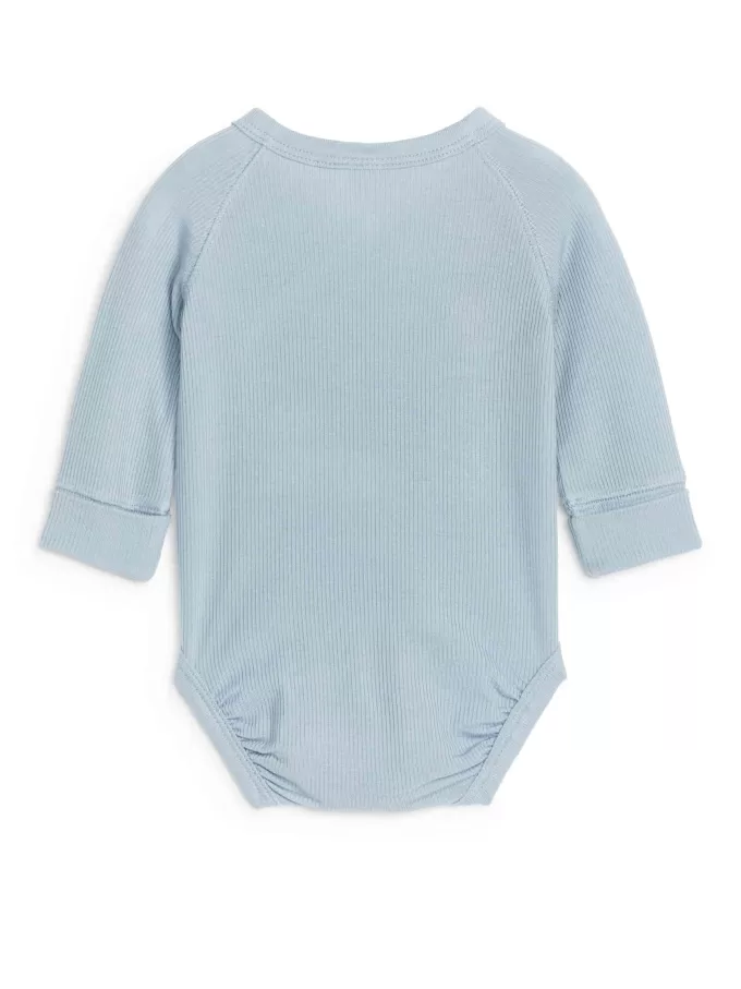 Body recién nacido de canalé liso Body recién nacido de canalé liso