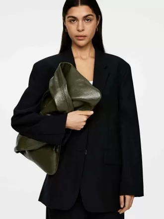 Bolso de cuero brillante