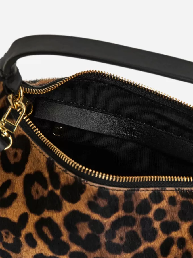 Bolso de cuero cuadrado