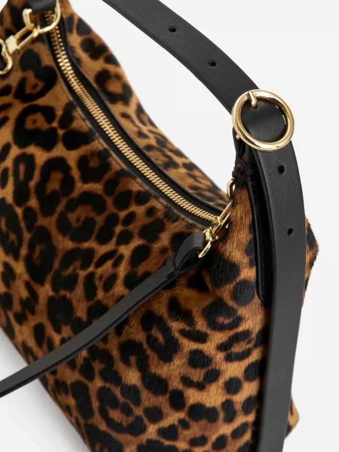 Bolso de cuero cuadrado