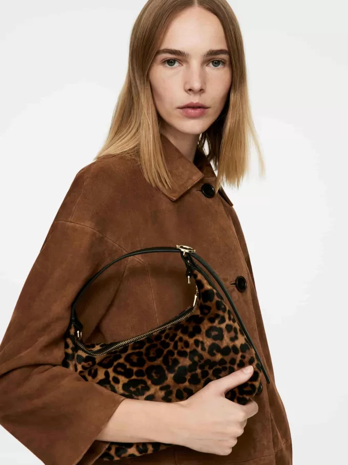 Bolso de cuero cuadrado