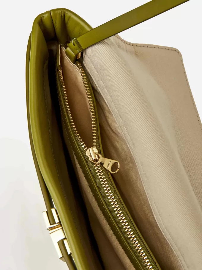 Bolso de hombro de cuero