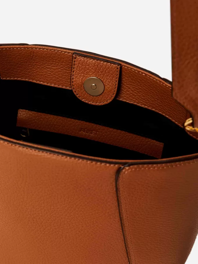 Bolso mediano de piel Bolso mediano de piel