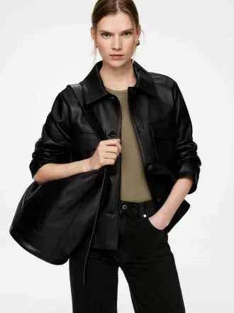 Bolso tipo bombonera grande de piel