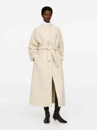 Botas de satén por encima de la rodilla