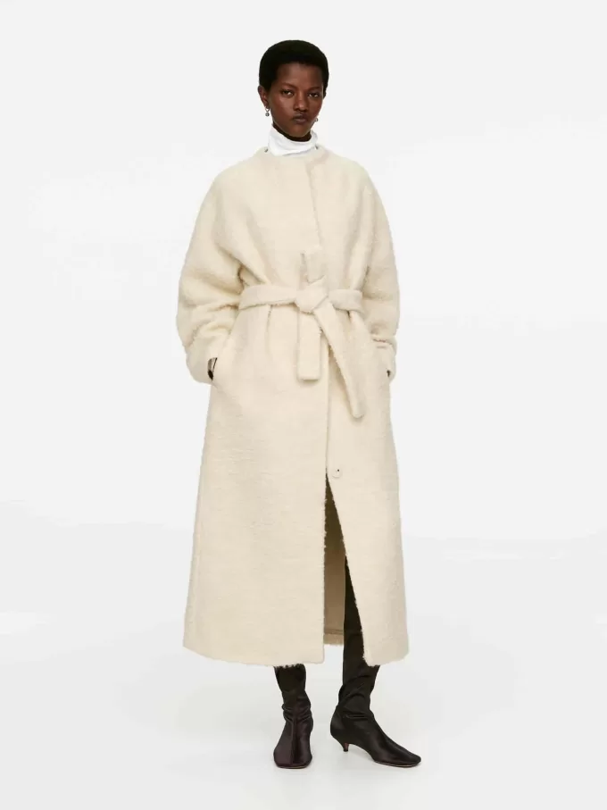 Botas de satén por encima de la rodilla