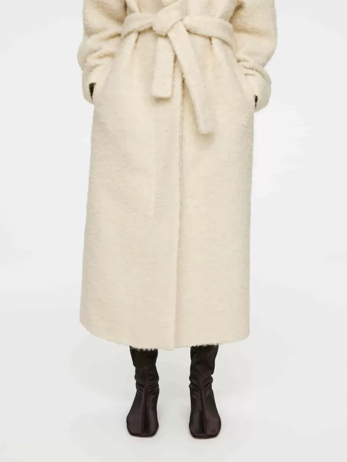 Botas de satén por encima de la rodilla