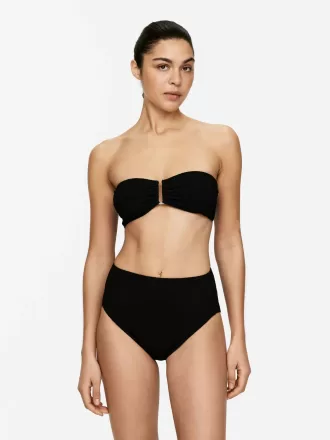 Braguita de bikini arrugada