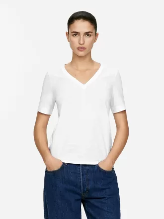 Camiseta con cuello en V