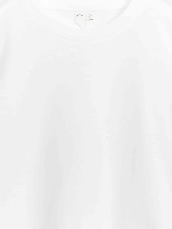 Camiseta con cuello redondo Camiseta con cuello redondo