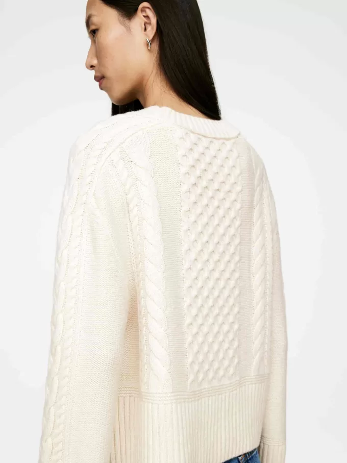 Cárdigan de lana de punto trenzado Cárdigan de lana de punto trenzado