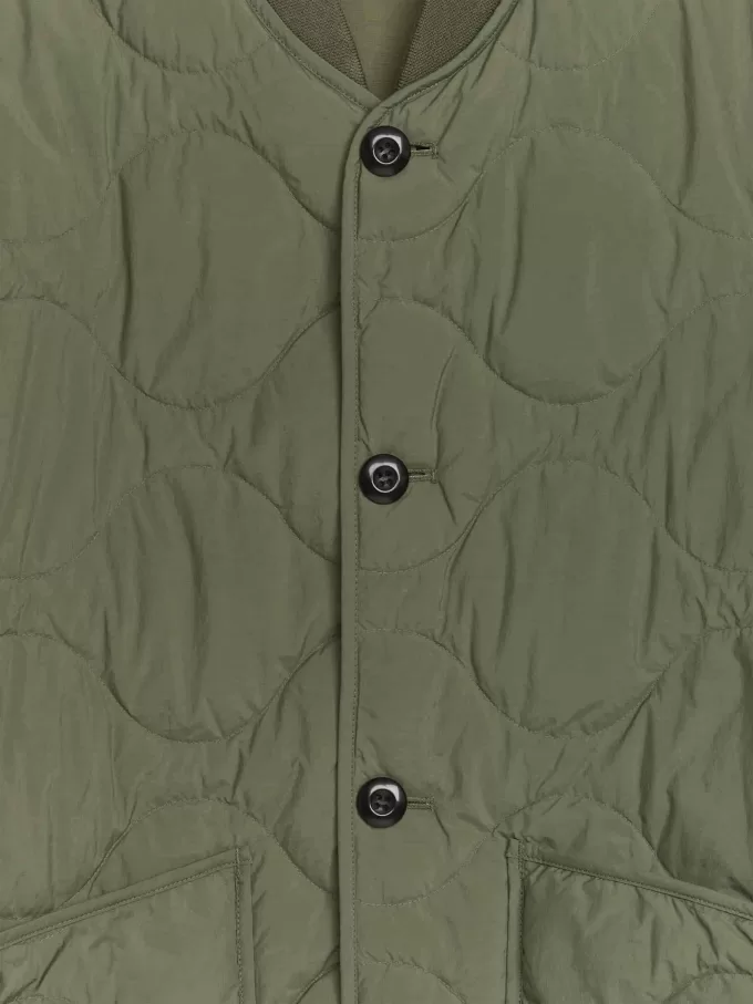 Chaqueta con forro de plumón reciclado Chaqueta con forro de plumón reciclado