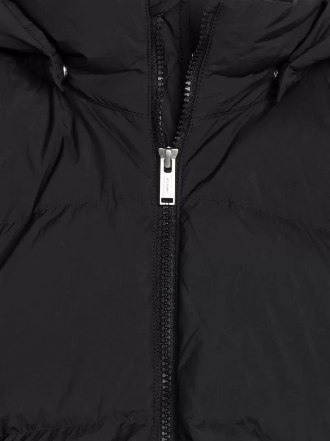 Chaqueta de plumas reciclada