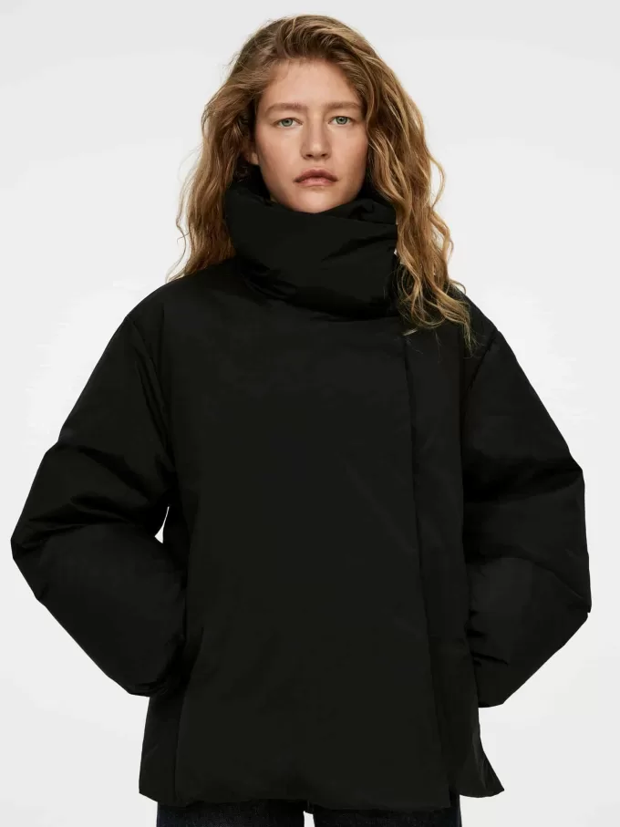 Chaqueta de plumón reciclado con cuello alto Chaqueta de plumón reciclado con cuello alto