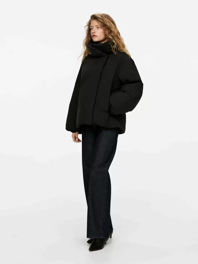 Chaqueta de plumón reciclado con cuello alto Chaqueta de plumón reciclado con cuello alto