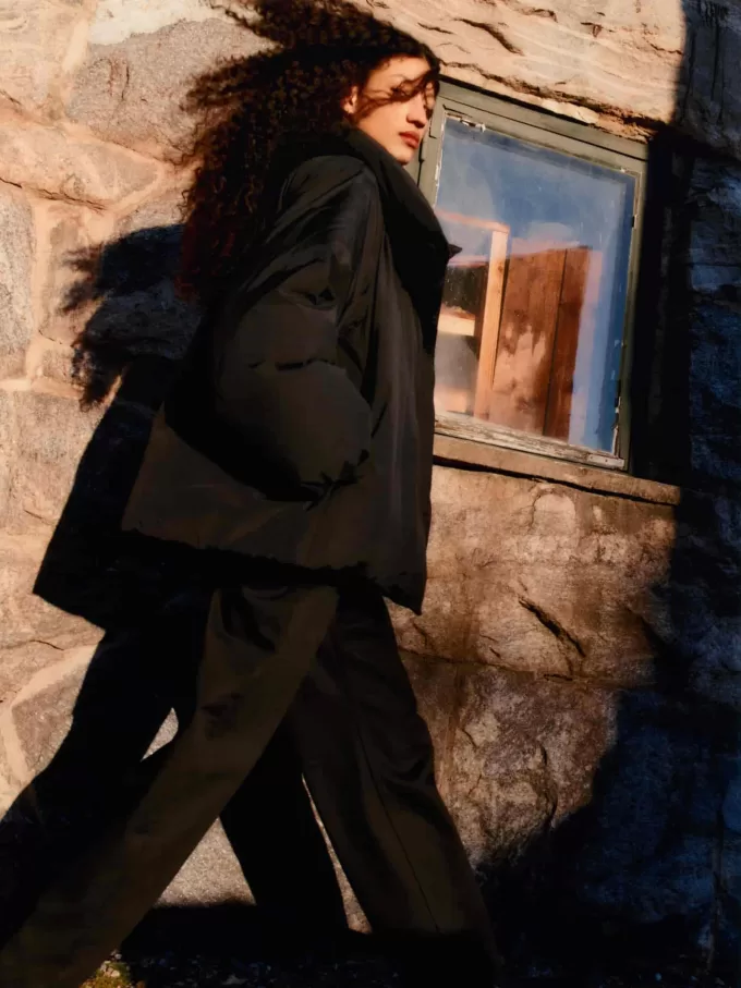 Chaqueta de plumón reciclado con cuello alto Chaqueta de plumón reciclado con cuello alto