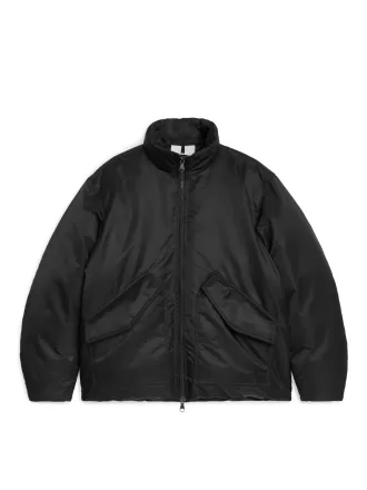 Chaqueta de vuelo de plumón reciclada