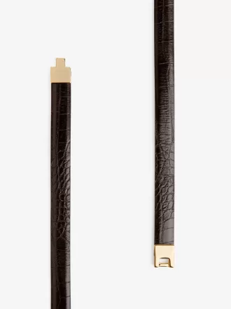 Cinturón de piel con hebilla