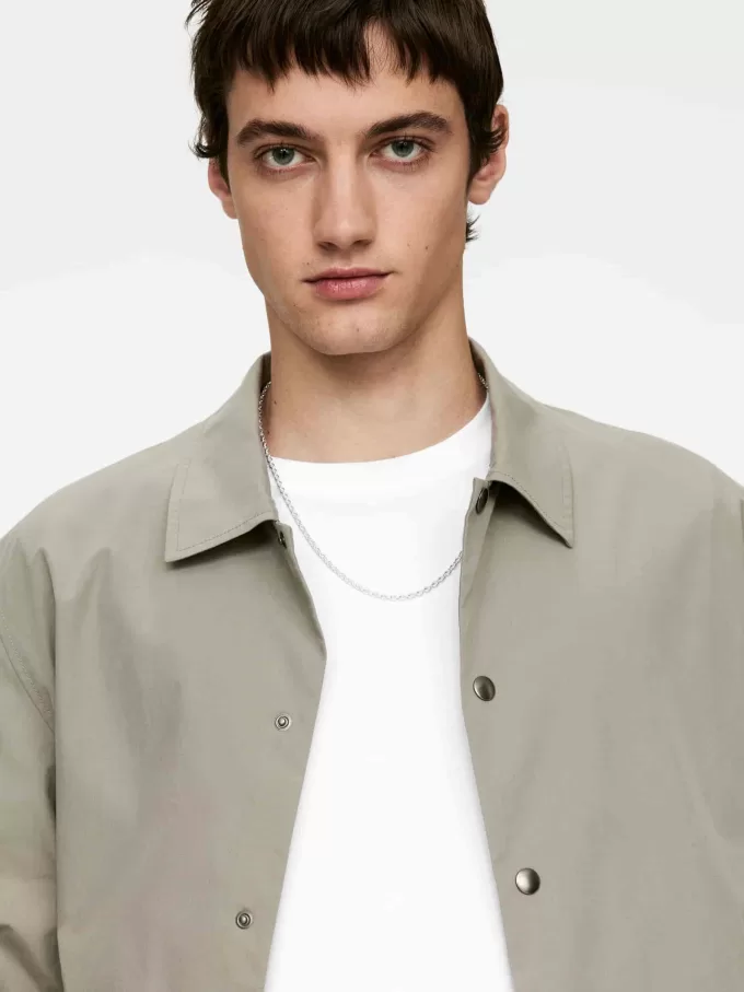 Collar mediano de cadena de plata de ley