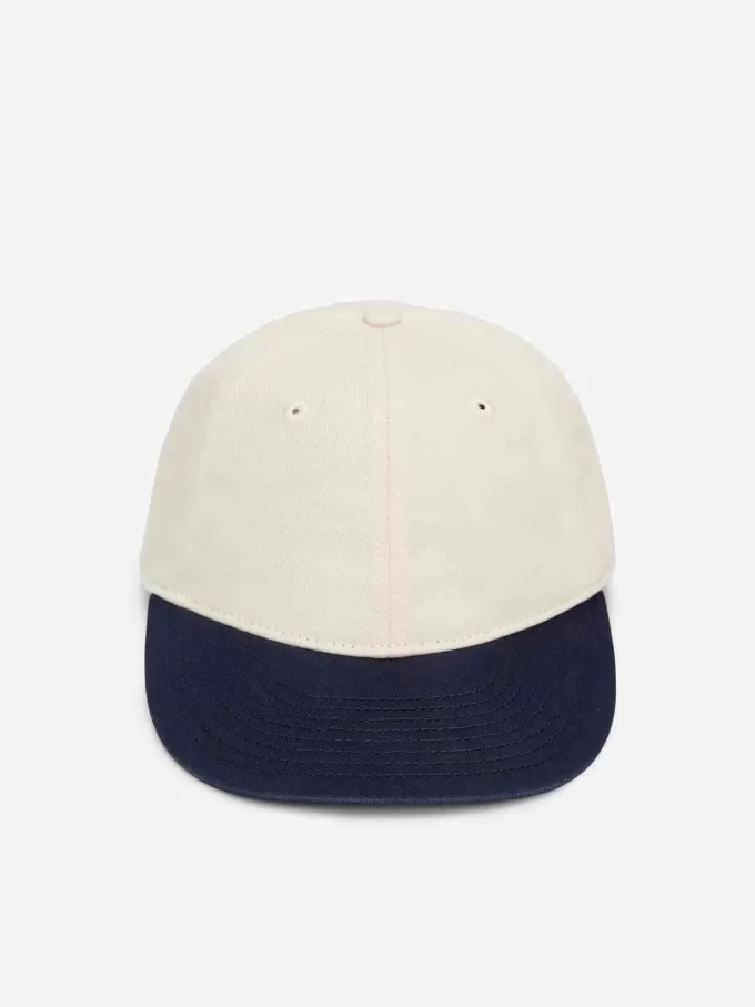 Gorra de color en contraste Gorra de color en contraste