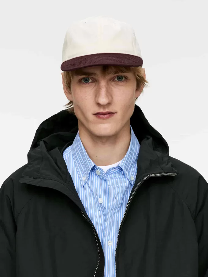 Gorra de color en contraste Gorra de color en contraste