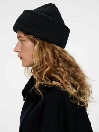 Gorro de lana con doble pliegue