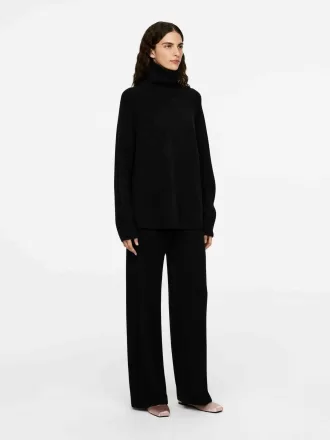 Jersey de lana y cachemira con cuello vuelto