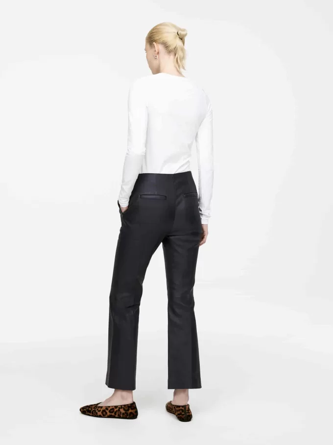 Pantalones acampanados de cuero Pantalones acampanados de cuero