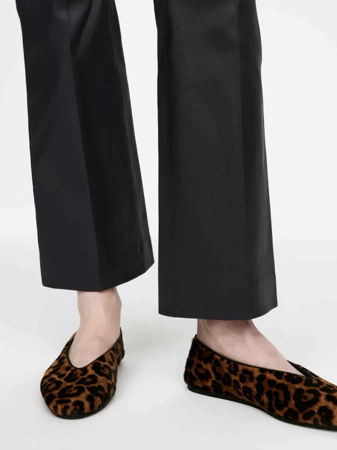 Pantalones acampanados de cuero Pantalones acampanados de cuero