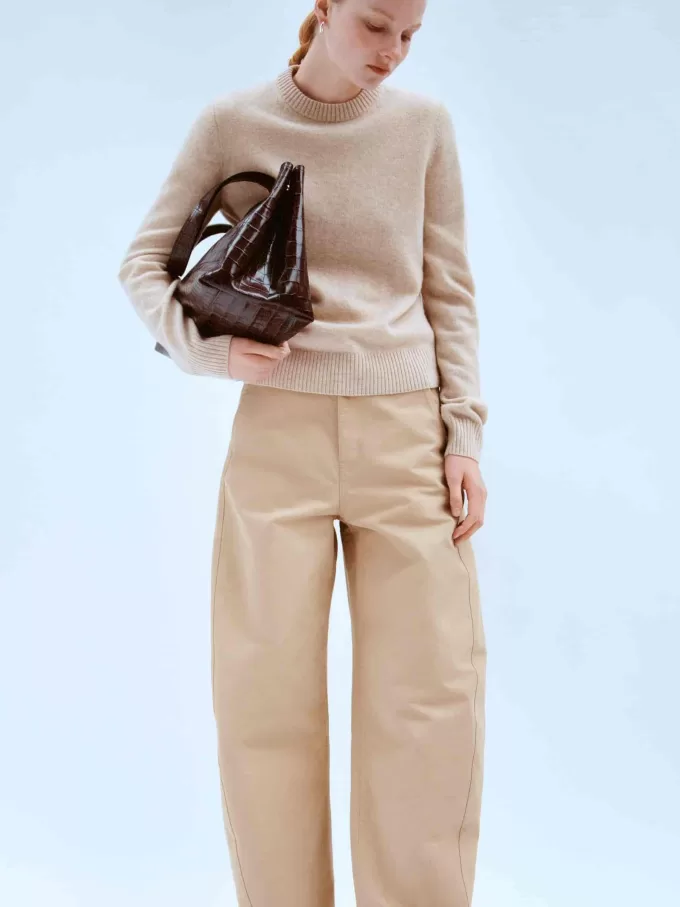 Pantalones con pernera de barril Pantalones con pernera de barril