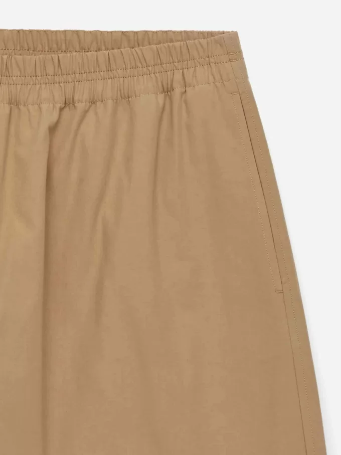 Pantalones con pernera de barril Pantalones con pernera de barril