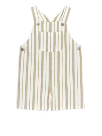 Pantalones cortos tipo peto