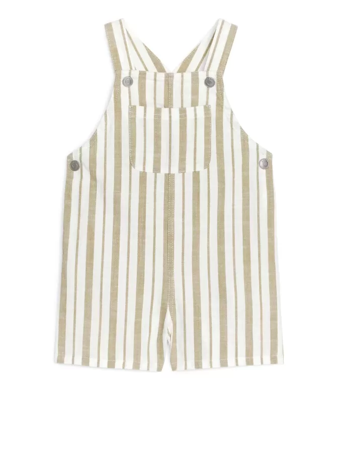 Pantalones cortos tipo peto Pantalones cortos tipo peto