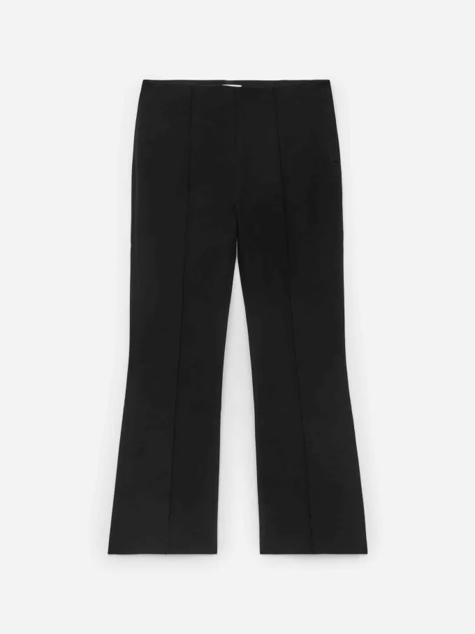 Pantalones cropped con raya delantera Pantalones cropped con raya delantera