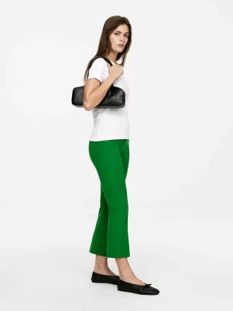 Pantalones cropped con raya delantera