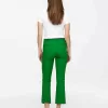 Pantalones cropped con raya delantera Pantalones cropped con raya delantera