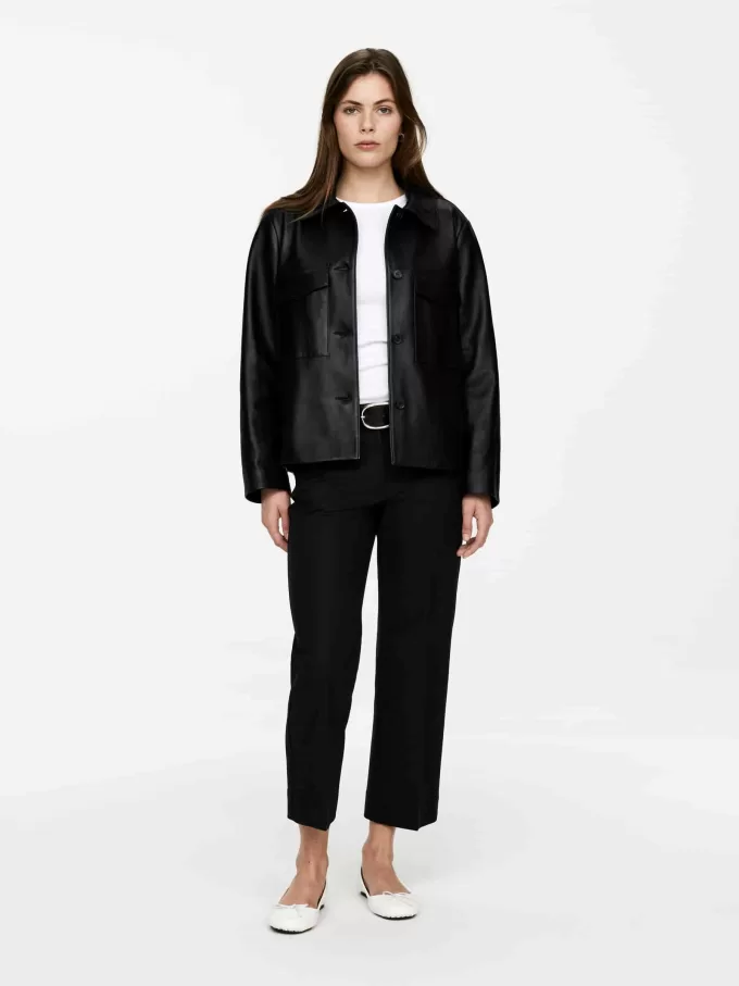 Pantalones de algodón con pliegues a presión Pantalones de algodón con pliegues a presión